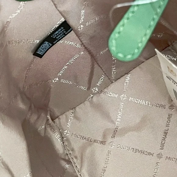 🍀NeW! Michael Kors Mercer Belted Satchel Set - Picture 8 of 11